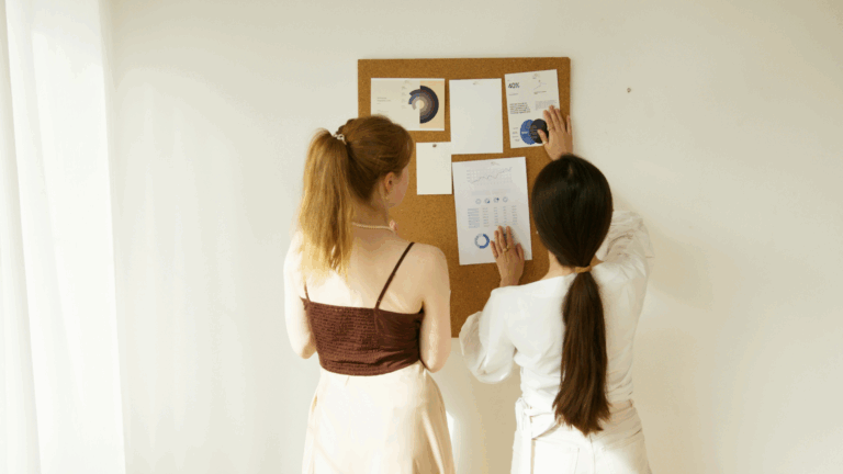 Comparatif des solutions QHSE : prix, fonctionnalités et retour sur investissement